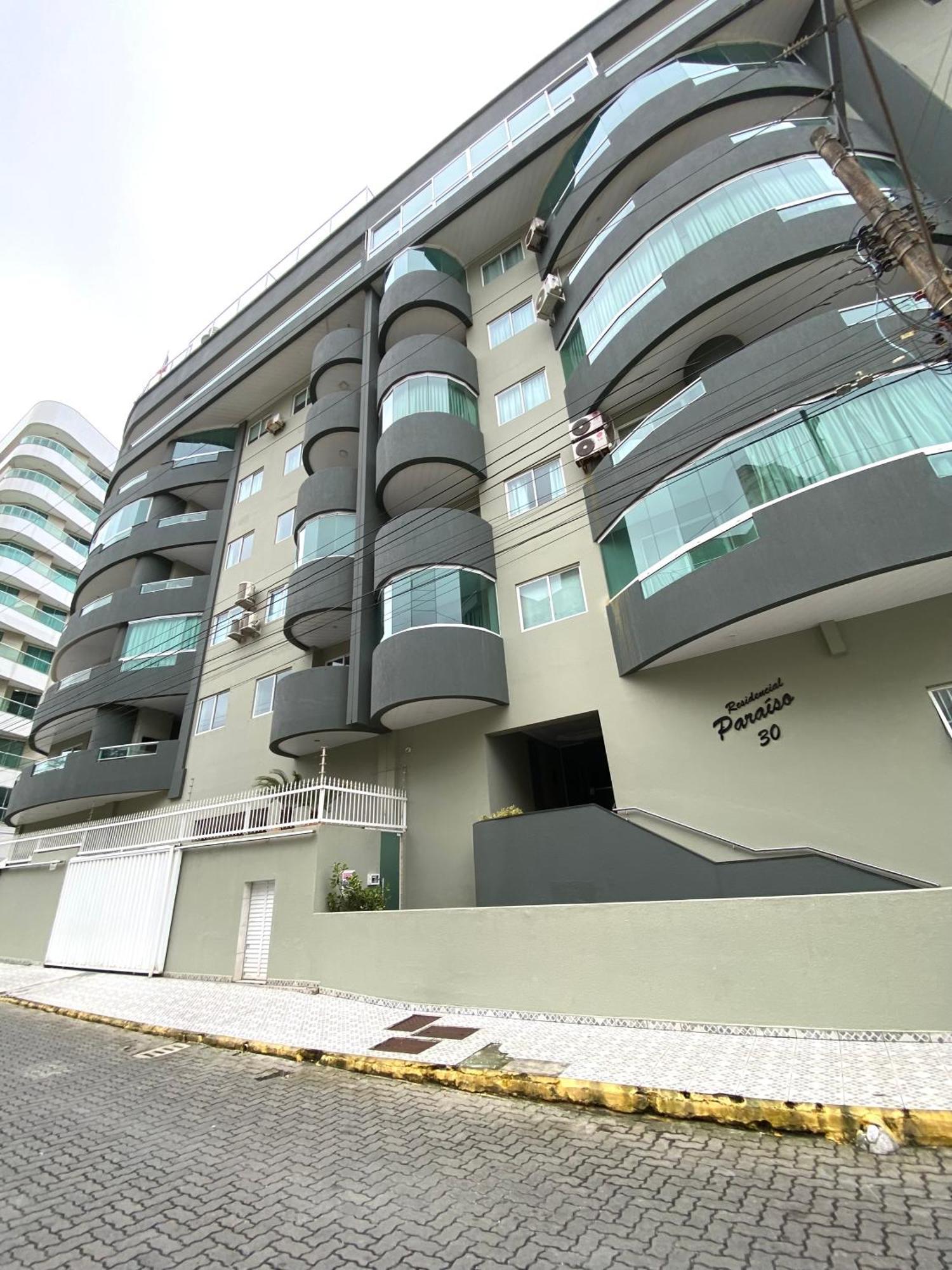 Apartment Sea Breeze - Brisa Do Mar - Pe Na Areia Em *